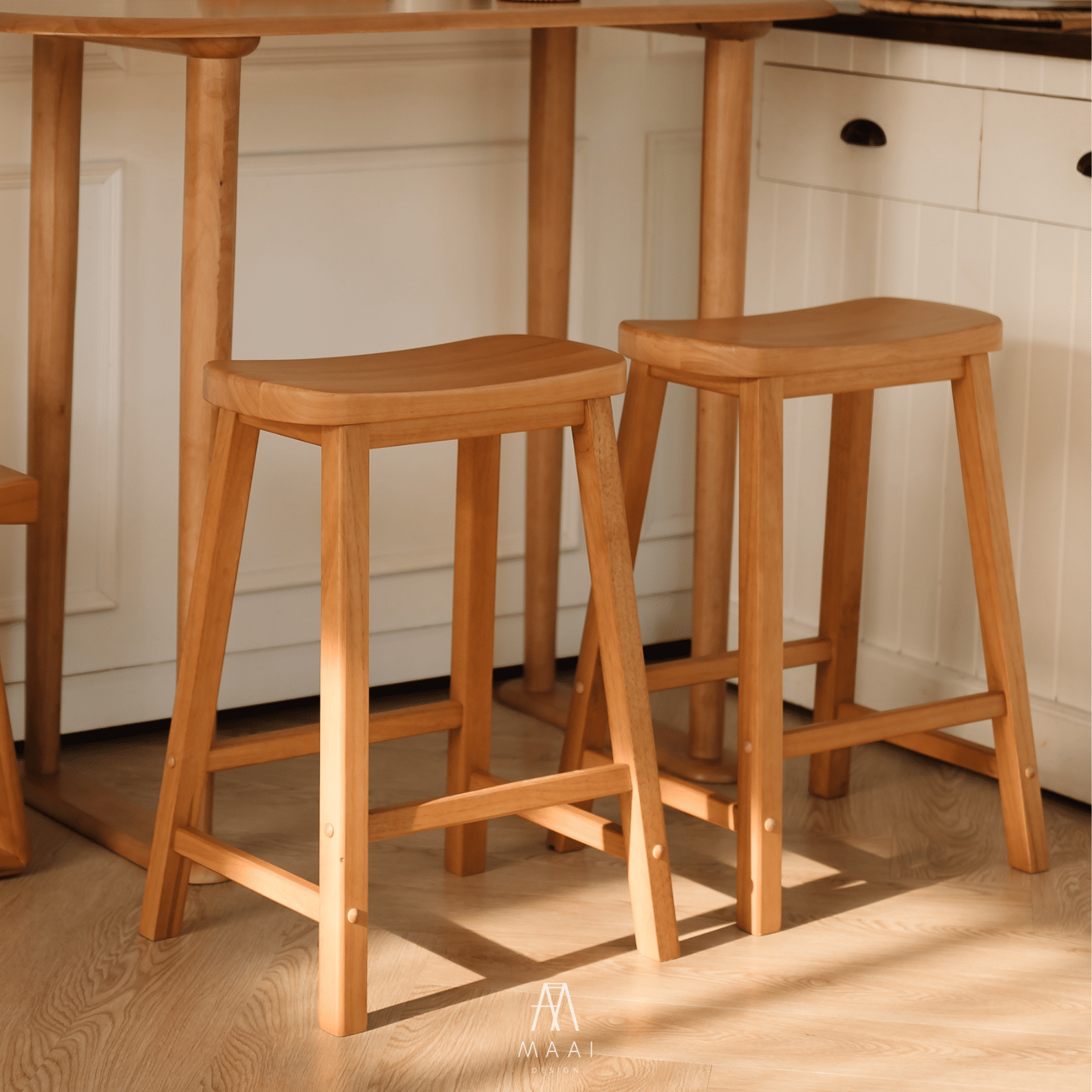 เก้าอี้บาร์ไม้ยางพารา MAAI DESIGN รุ่น BAKURO สีโอ๊ค_4